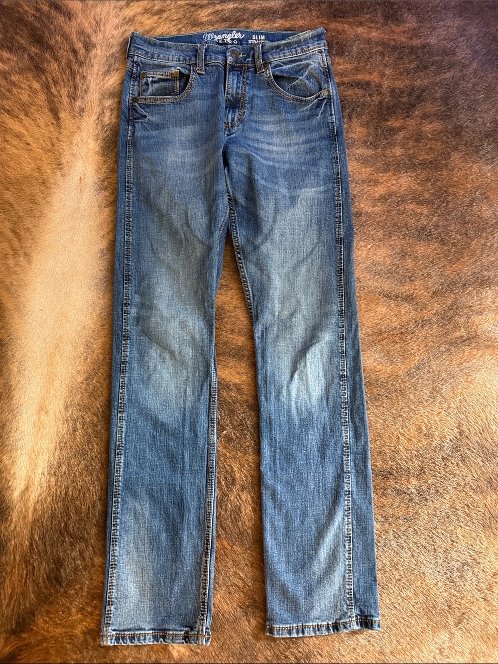 Wrangler Men’s Slim Straight Jeans — Medium Blue Wash
